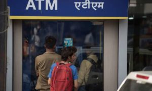 number-of-atms-in-india-reduces,-transactions-continue-to-grow