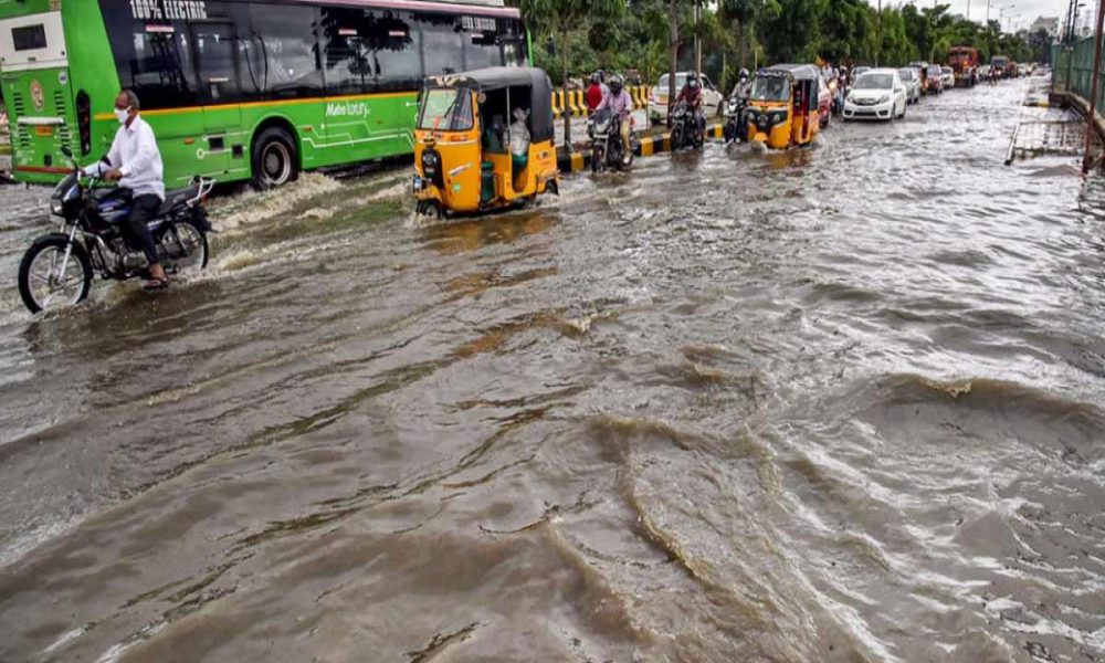 Telangana rains: Red alert for Hyderabad, schools, colleges shut | 10 ...