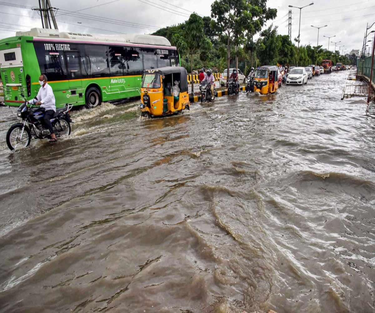 Heavy rains predicted in Telangana, IMD issues orange warning – Latest ...