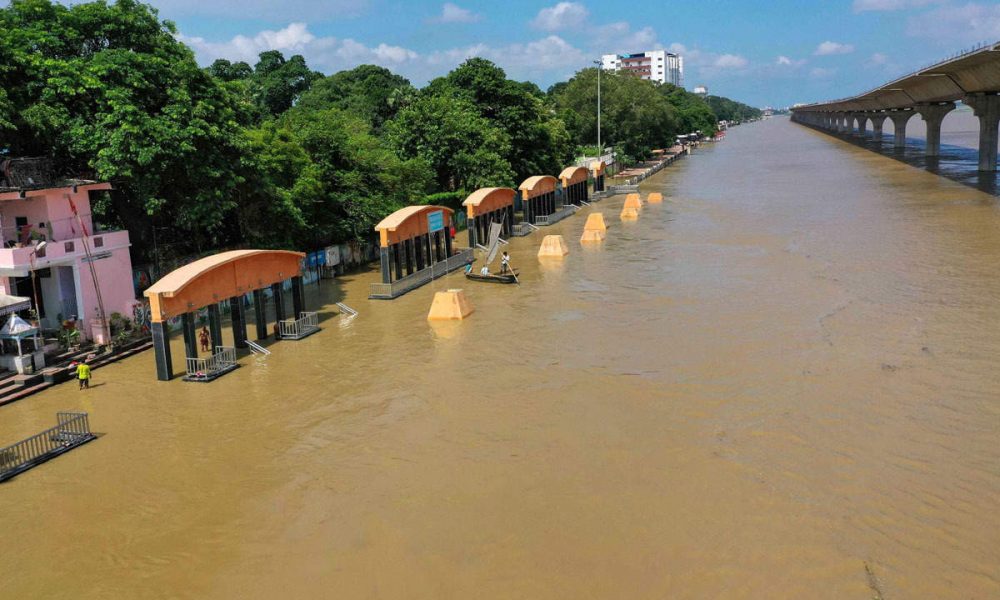 Bihar Floods Situation Worsens In Patna As Water Level Rises In River Ganga Latest News 7742