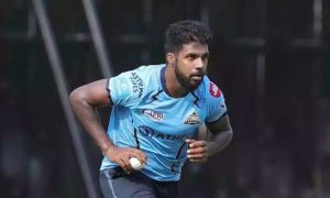 varun Aaron